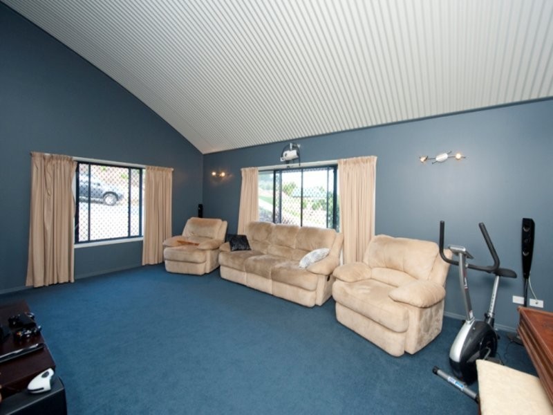 13 Cania Way, Clinton QLD 4680