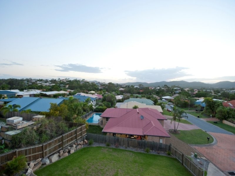 13 Cania Way, Clinton QLD 4680