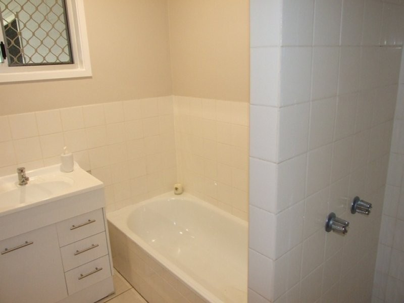 3 Alkina Crescent, Boyne Island QLD 4680
