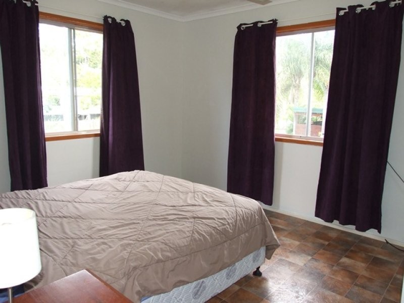 18 Penda Avenue, New Auckland QLD 4680