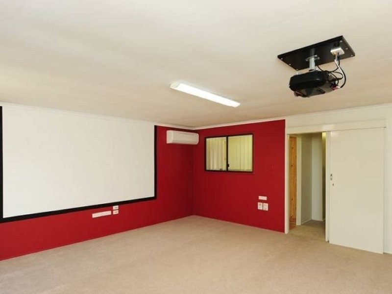 29 Kent Street, West Gladstone QLD 4680