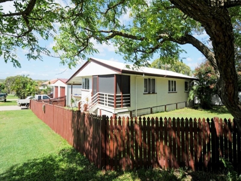 19 Pershouse Street, Barney Point QLD 4680