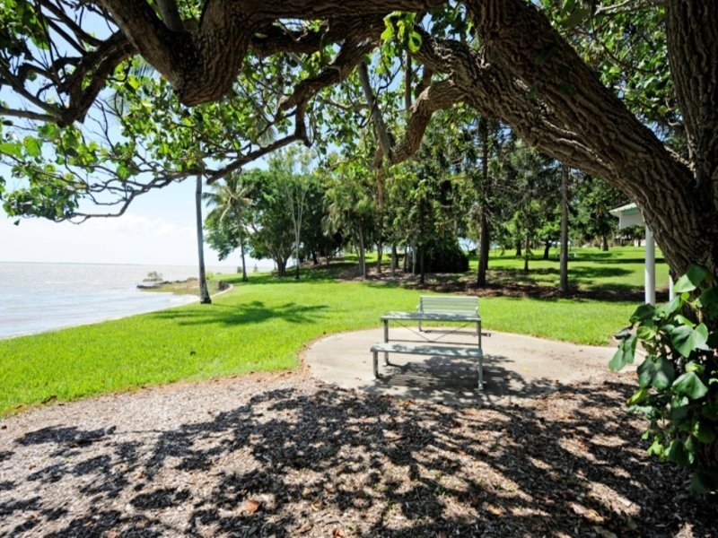 19 Pershouse Street, Barney Point QLD 4680