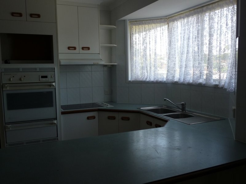 42 Aramac Drive, Clinton QLD 4680