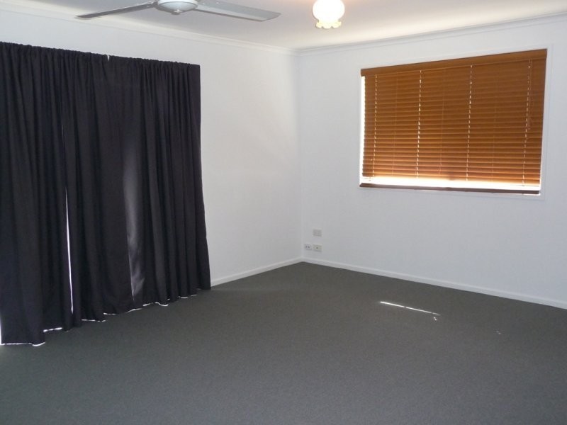 42 Aramac Drive, Clinton QLD 4680