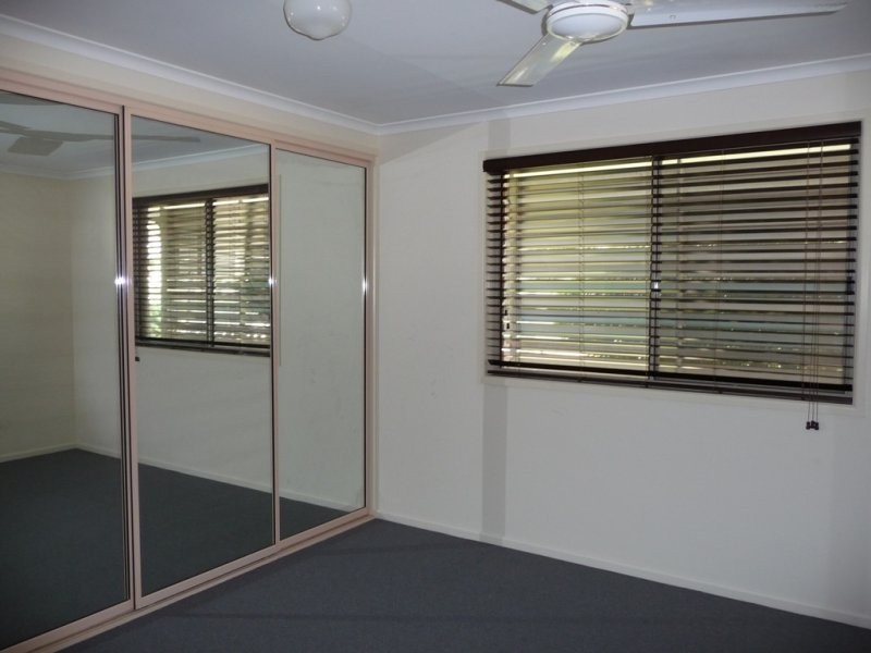 42 Aramac Drive, Clinton QLD 4680