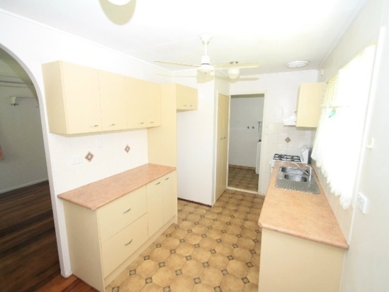 4 Pershouse Street, Barney Point QLD 4680