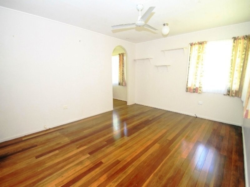 4 Pershouse Street, Barney Point QLD 4680