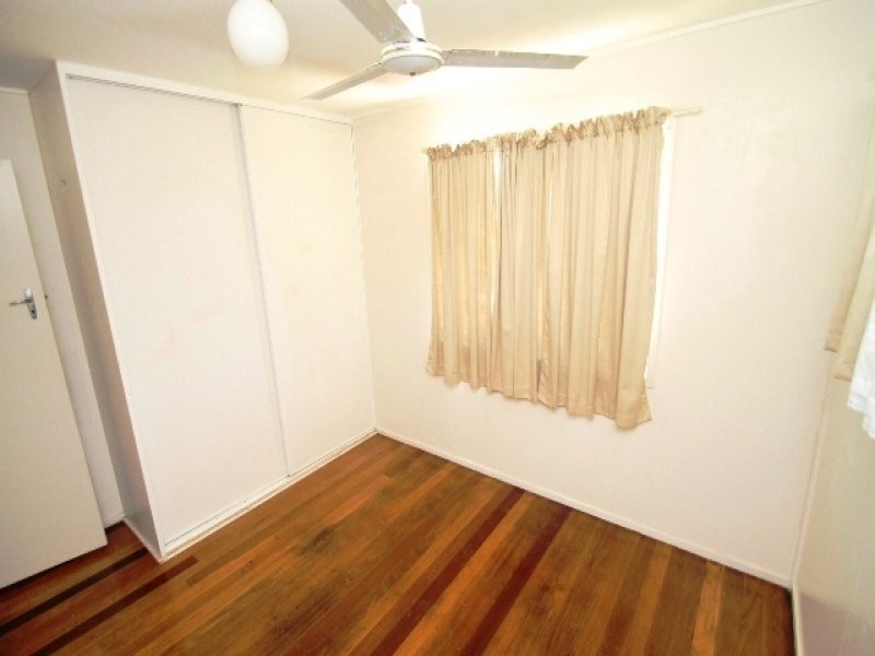 4 Pershouse Street, Barney Point QLD 4680