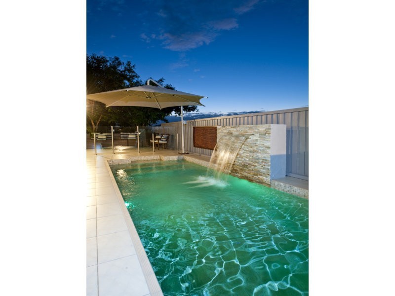 32 Wyara Close, Clinton QLD 4680