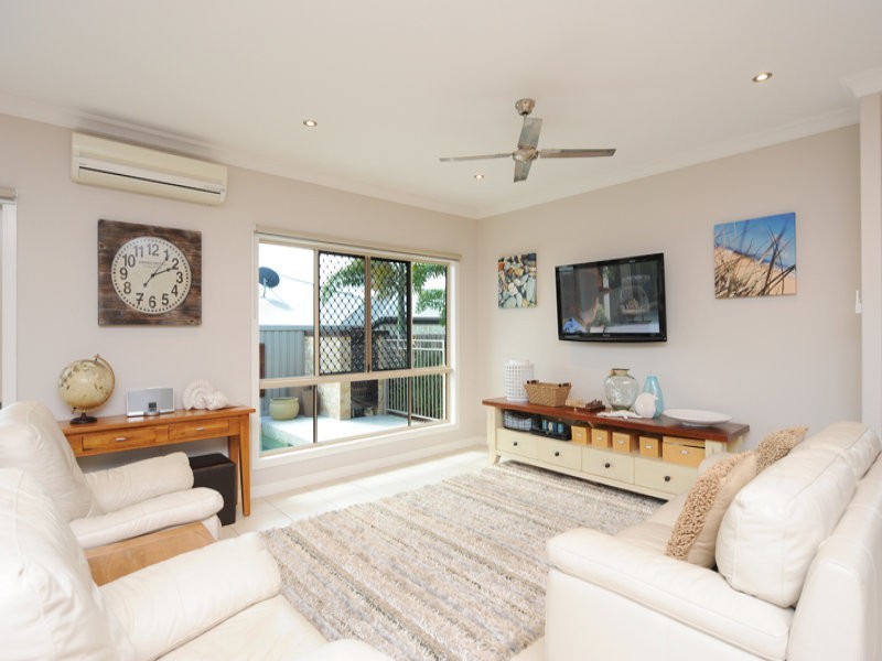 32 Wyara Close, Clinton QLD 4680