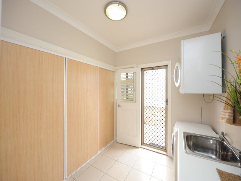 32 Wyara Close, Clinton QLD 4680