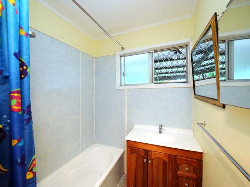 9 Aspland Street, Clinton QLD 4680