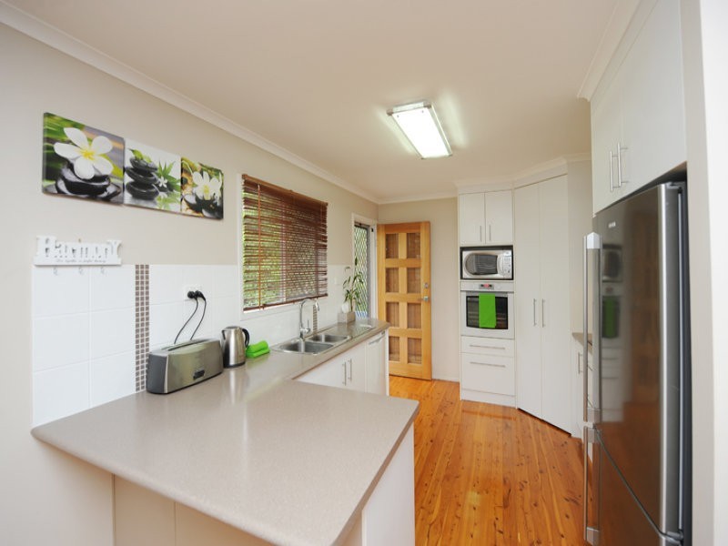 7 Penda Avenue, New Auckland QLD 4680