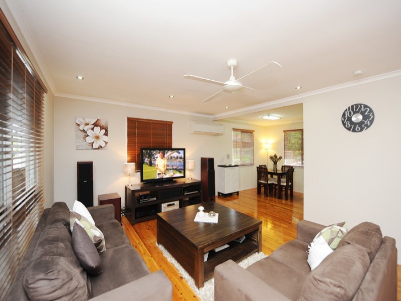 7 Penda Avenue, New Auckland QLD 4680
