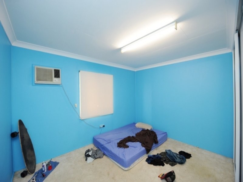 23 Larsen Street, West Gladstone QLD 4680