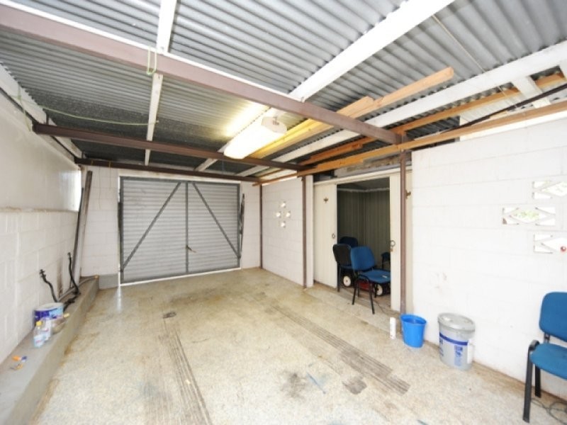 23 Larsen Street, West Gladstone QLD 4680