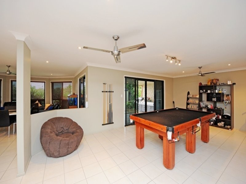 14 Viewpoint Way, New Auckland QLD 4680