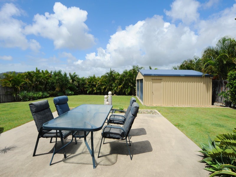 14 Viewpoint Way, New Auckland QLD 4680