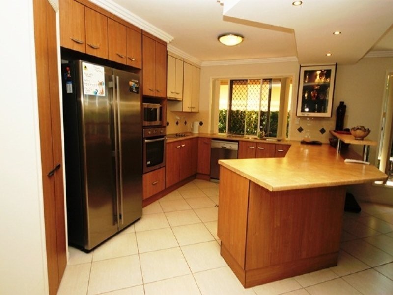 12 Dolphin Terrace, South Gladstone QLD 4680