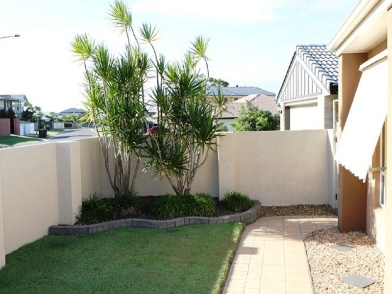 12 Dolphin Terrace, South Gladstone QLD 4680