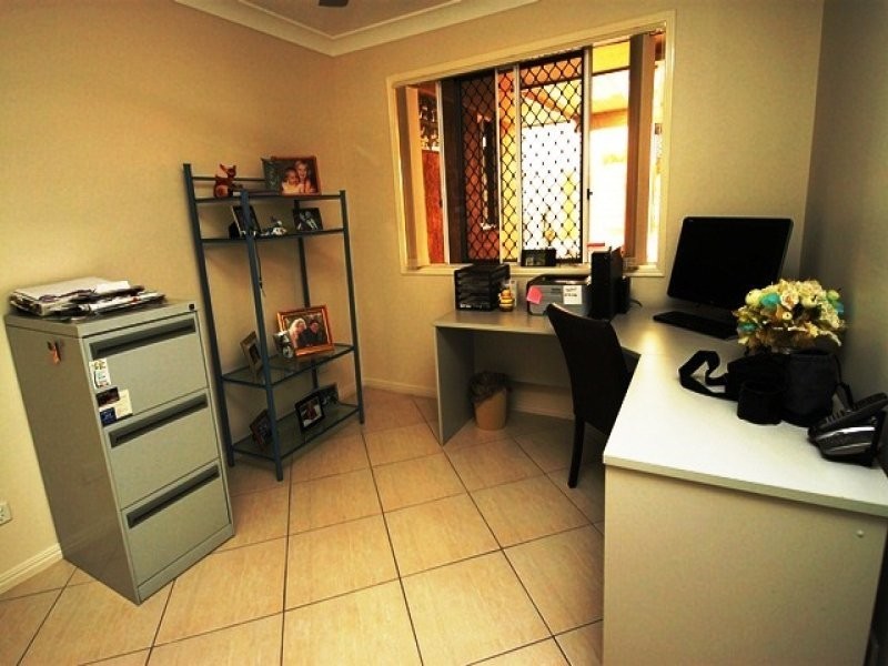 12 Dolphin Terrace, South Gladstone QLD 4680