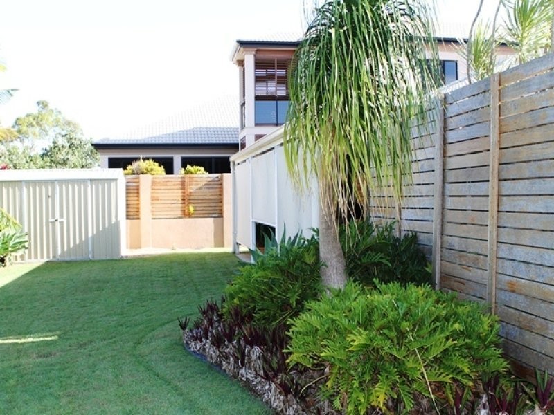 12 Dolphin Terrace, South Gladstone QLD 4680