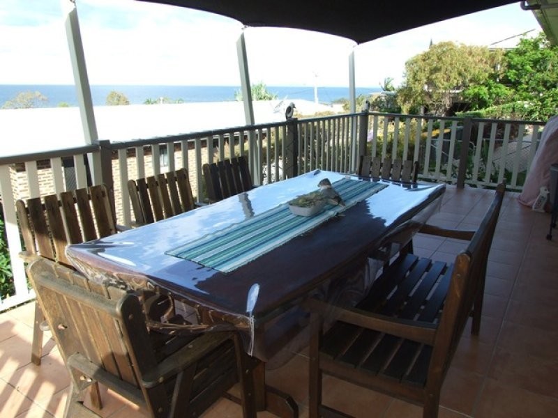 9 Pacific Avenue, Tannum Sands QLD 4680