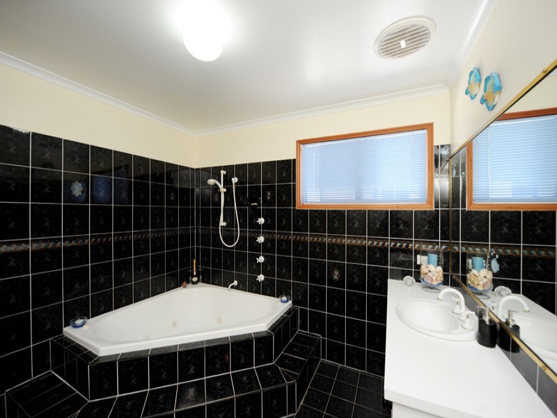 3 Graham Street, Tannum Sands QLD 4680