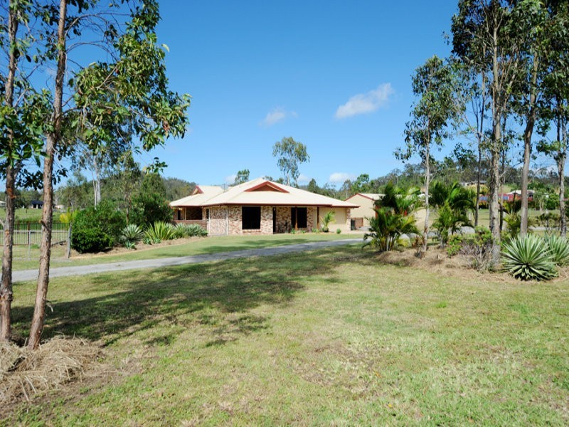 13 Libby Close, Burua QLD 4680