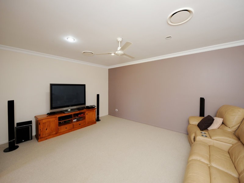 13 Libby Close, Burua QLD 4680