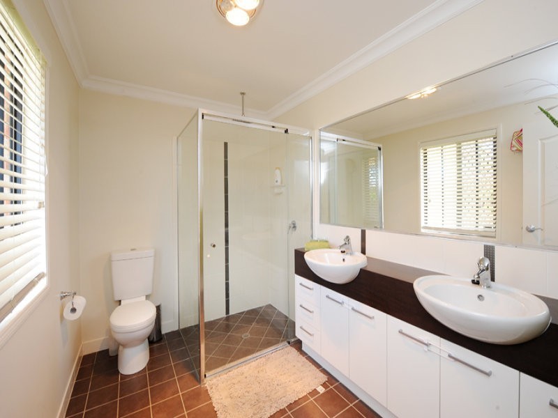 13 Libby Close, Burua QLD 4680