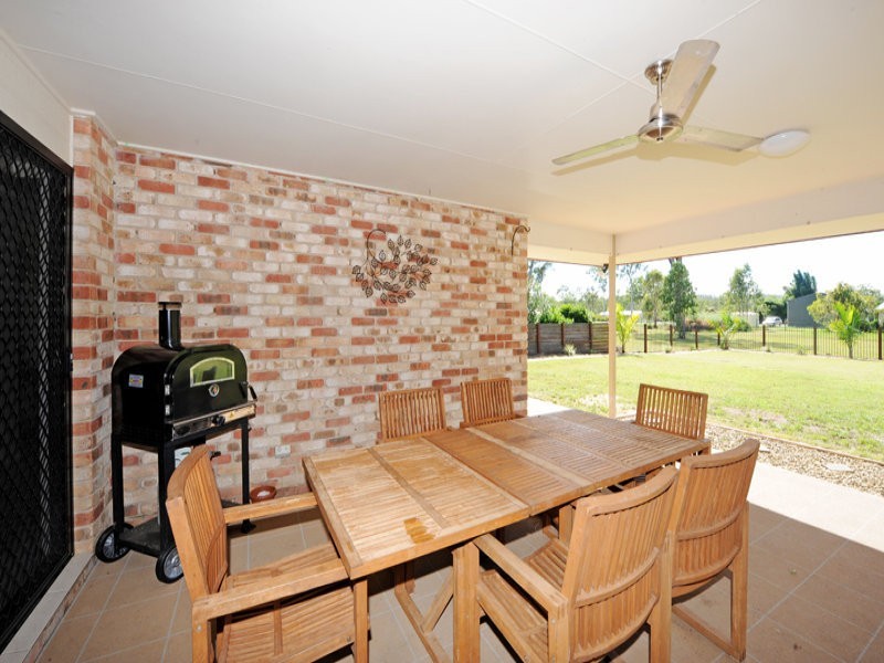 13 Libby Close, Burua QLD 4680