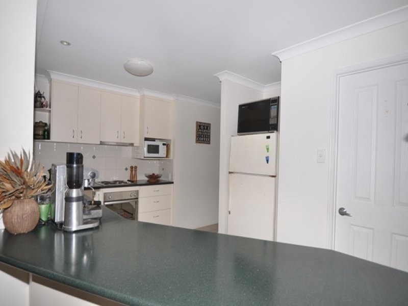 1 Beezley Street, Glen Eden QLD 4680