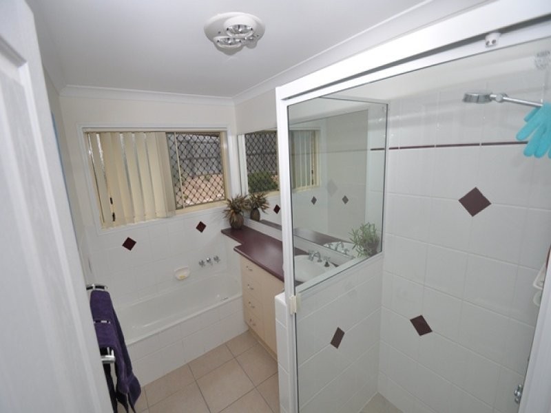 1 Beezley Street, Glen Eden QLD 4680