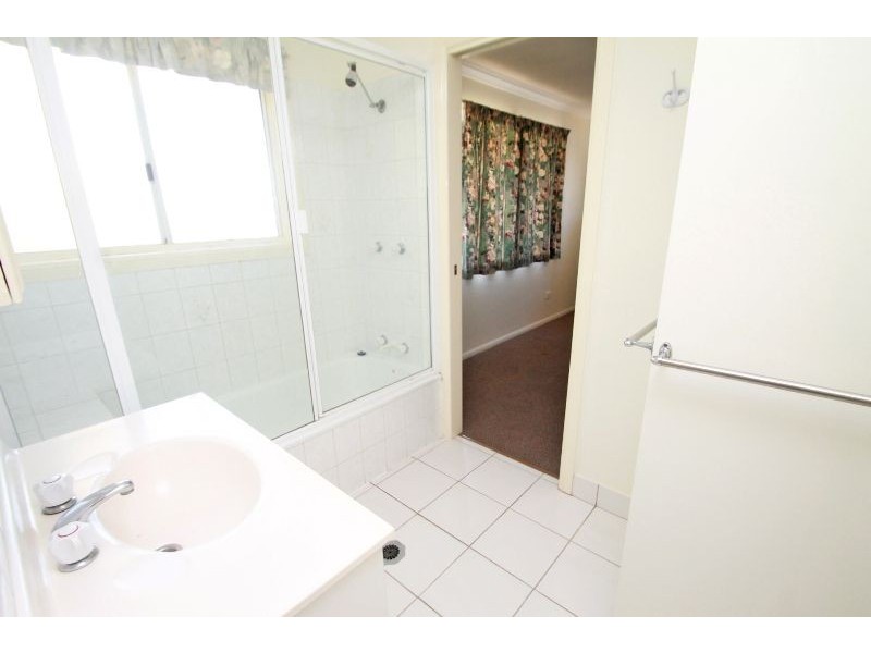 24 Mercury Street, Telina QLD 4680