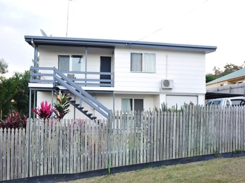 9 Sayre Crescent, Boyne Island QLD 4680