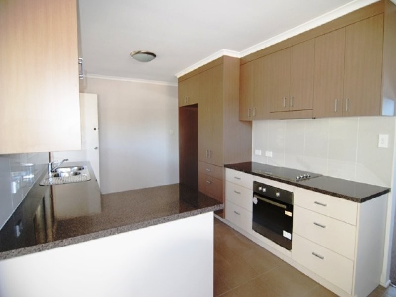 65 Elizabeth Street, South Gladstone QLD 4680