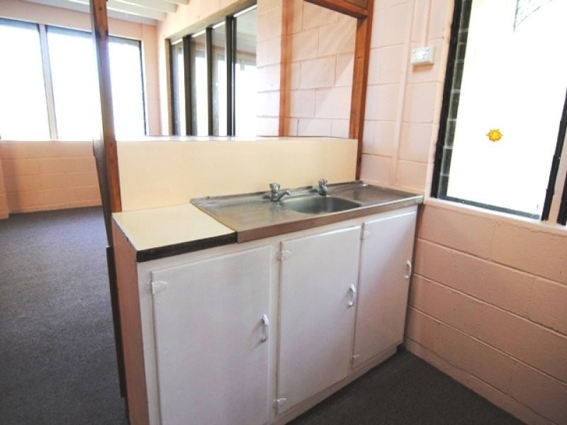 65 Elizabeth Street, South Gladstone QLD 4680