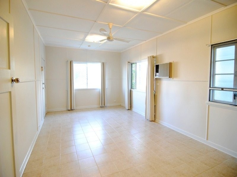 10 Bonar Street, South Gladstone QLD 4680