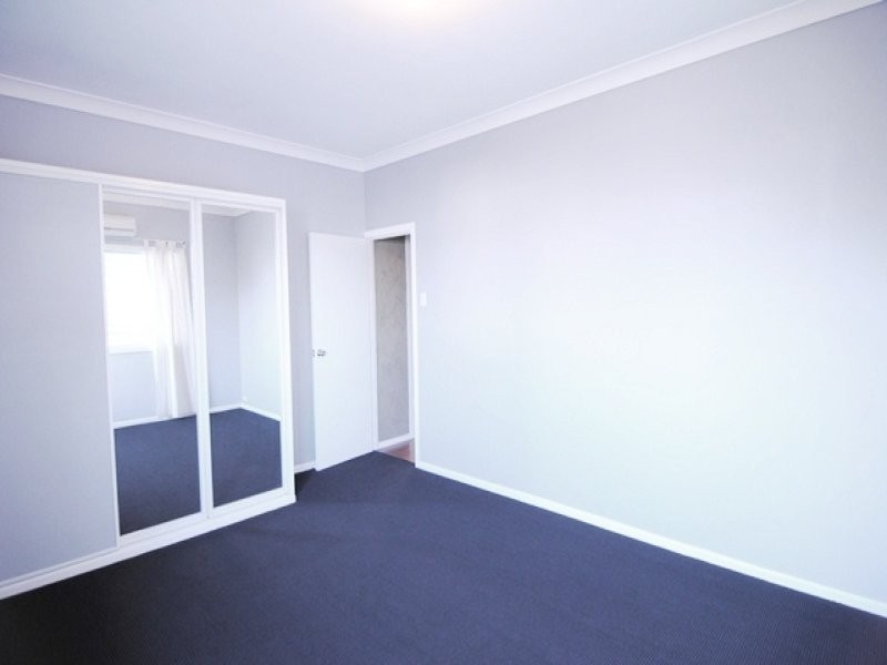 10 Bonar Street, South Gladstone QLD 4680