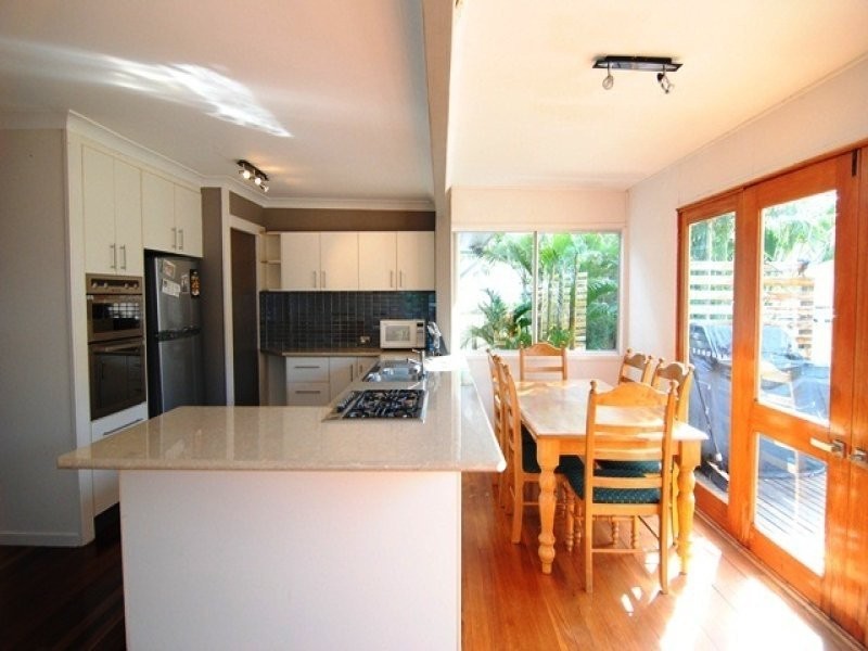 15 Amaroo Close, Glen Eden QLD 4680