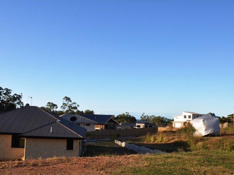 29 Lighthouse Drive, Boyne Island QLD 4680