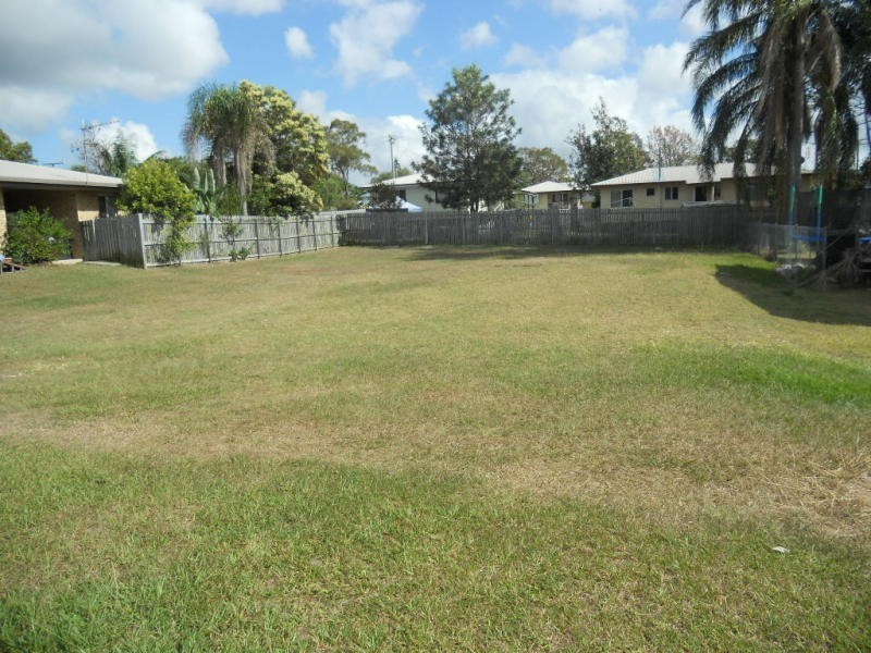 16 Pashley Street, Clinton QLD 4680