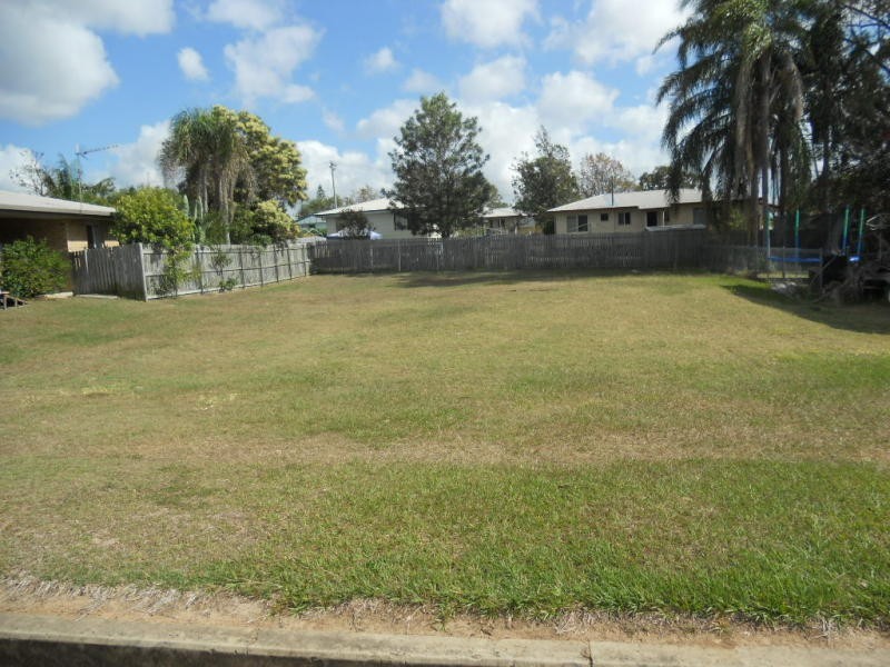 16 Pashley Street, Clinton QLD 4680