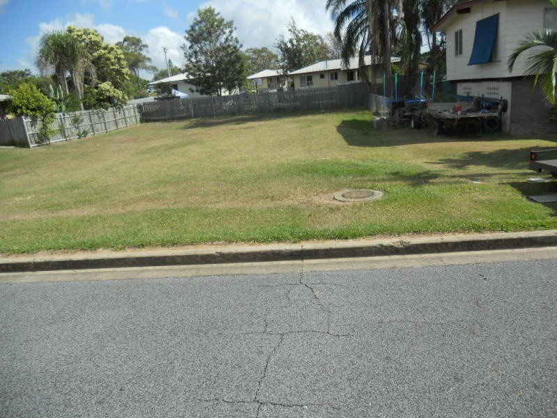 16 Pashley Street, Clinton QLD 4680