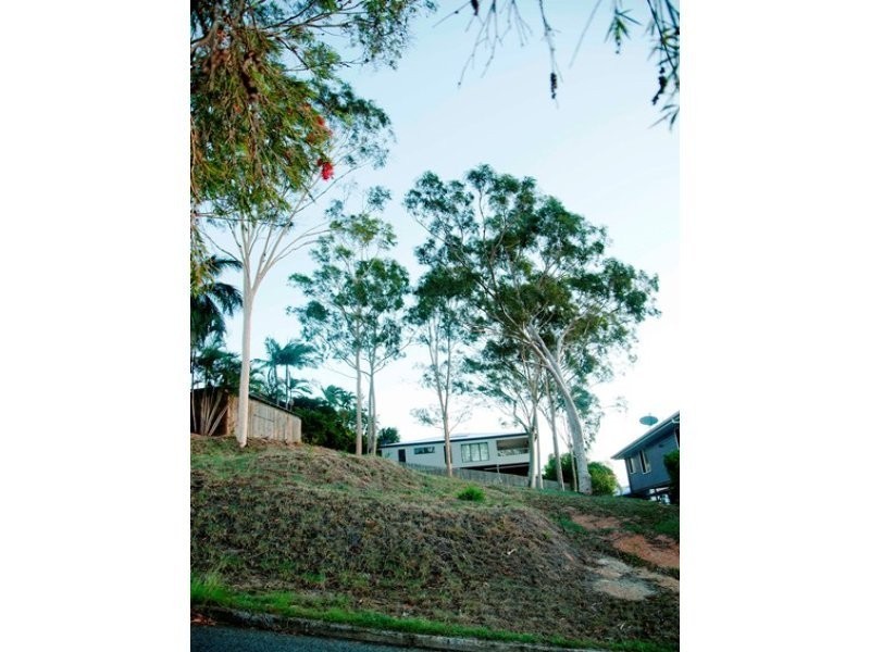 35 Smith Street, West Gladstone QLD 4680