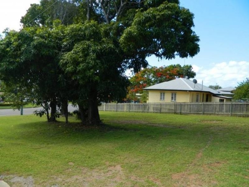 18 Rossella Street, West Gladstone QLD 4680