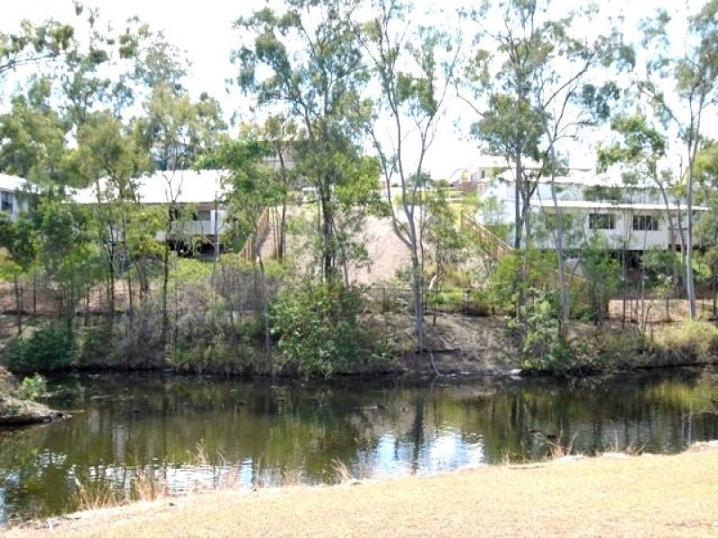 11 Ouston Place, South Gladstone QLD 4680