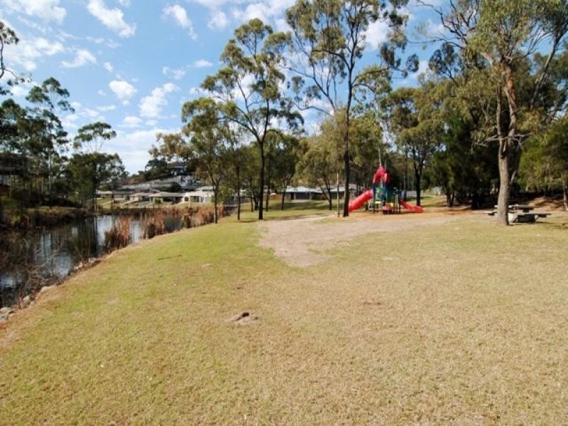 11 Ouston Place, South Gladstone QLD 4680